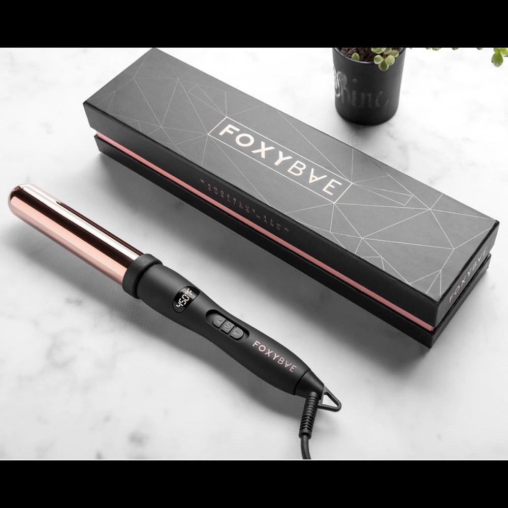 Foxy babe curling wand